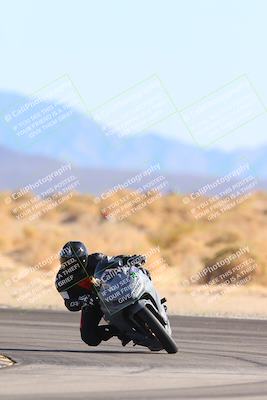 media/Jan-10-2025-CVMA Friday Practice (Fri) [[489e0da257]]/Group 4 and Trackday/Session 4 (Turn 16)/